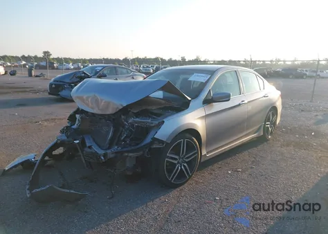 2017 Honda Accord Sport z USA, uszkodzony, nr VIN 1HGCR2F56HA113878